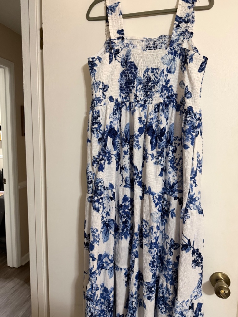Lane Bryant 18/20 Blue and white sleeveless maxi dress - Picture 2 of 4
